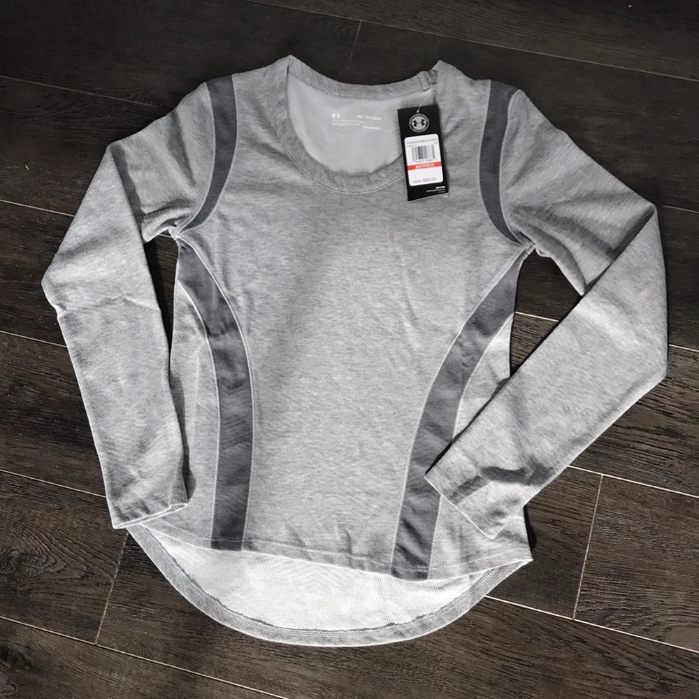 #6 UNDER ARMOUR long sleeve shirt